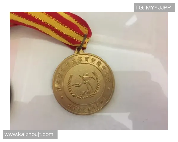 《篮球运动员如何通过科学训练与心理调节提升竞技状态》