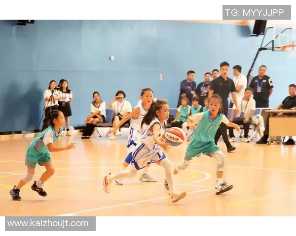 篮球之道：从技巧训练到团队协作，全面解析篮球运动的核心要素与发展趋势